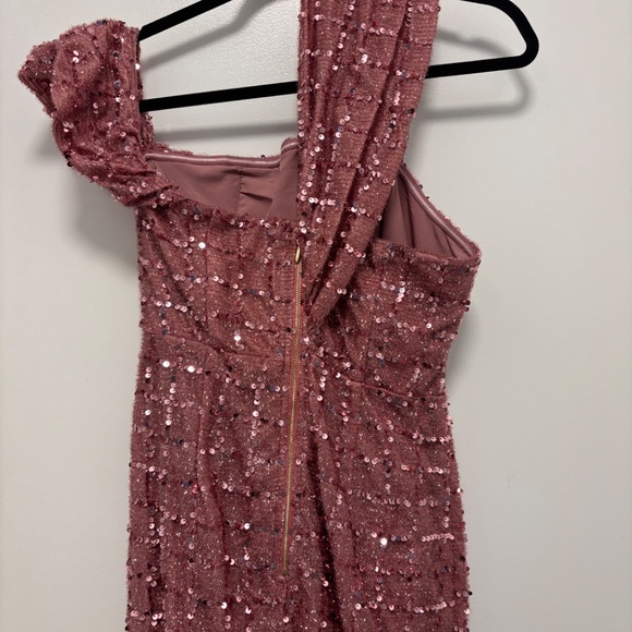 Elliatt Esther Dress in Pink/Plum - Picture 6 of 7